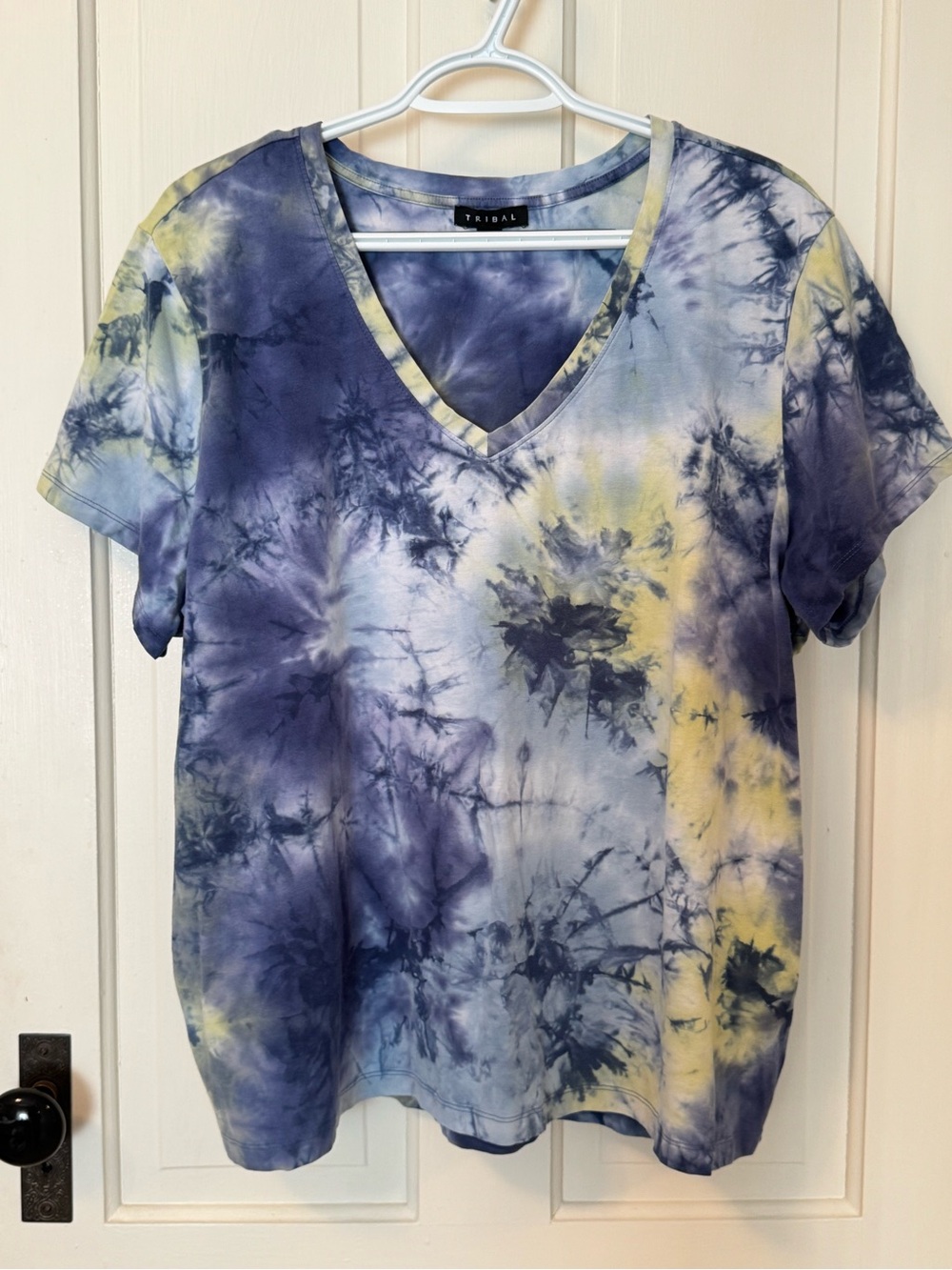 Tribal V-Neck Tie-Dye Tee in Blue and Yellow Women's Size 3X